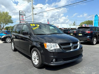 Used 2020 Dodge Grand Caravan SXT image 1