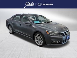 Used 2017 Volkswagen Passat 1.8T SE image 1