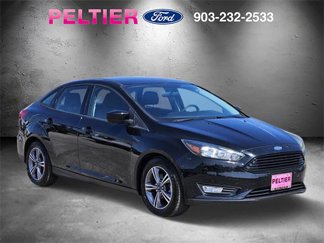 Used 2018 Ford Focus SE w/ SE Appearance Package image 1