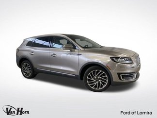 Used 2020 Lincoln Nautilus Reserve image 1