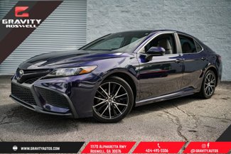 Used 2021 Toyota Camry SE image 1