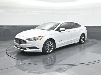 Used 2017 Ford Fusion SE image 1