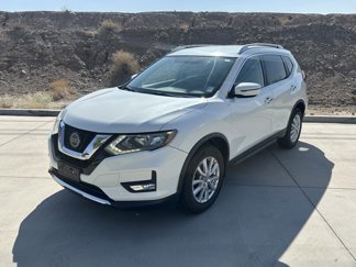 Used 2018 Nissan Rogue SV image 1