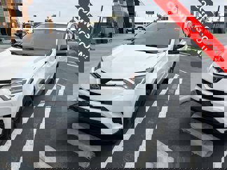 Used 2017 Toyota RAV4 LE image 1