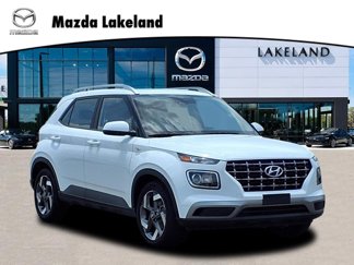 Used 2023 Hyundai Venue SEL image 1