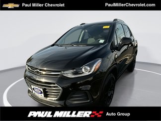 Used 2022 Chevrolet Trax LT w/ Premium Seat Package image 1