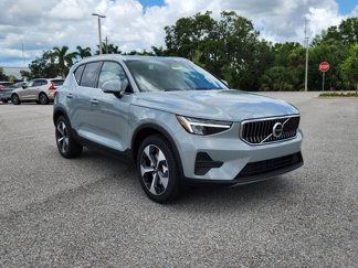 New 2025 Volvo XC40 B5 Core w/ Climate Package image 1