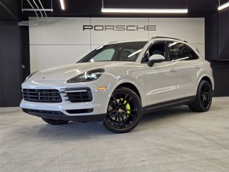 Certified 2022 Porsche Cayenne E-Hybrid image 1