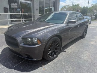Used 2014 Dodge Charger SXT image 1
