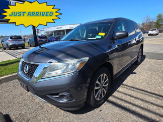 Used 2014 Nissan Pathfinder S image 1