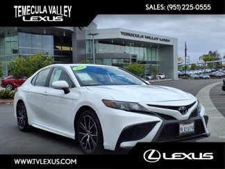 Used 2024 Toyota Camry SE image 1