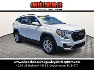 Used 2023 GMC Terrain SLE w/ Driver Convenience Package image 1