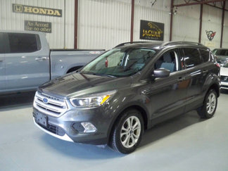Used 2018 Ford Escape SE w/ SE Sync 3 Package image 1