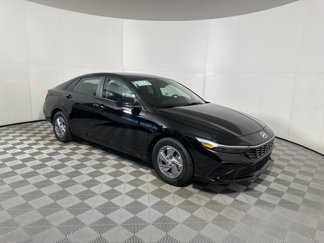 New 2025 Hyundai Elantra SE image 1