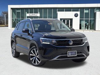 New 2024 Volkswagen Taos SE image 1