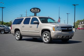 Used 2007 Chevrolet Suburban LT image 1