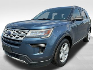 Used 2019 Ford Explorer XLT image 1