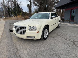 Used 2010 Chrysler 300 Touring image 1