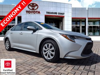Certified 2022 Toyota Corolla LE image 1