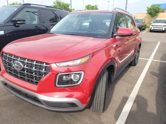 Certified 2022 Hyundai Venue Limited w/ Cargo Package image 1