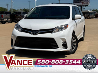 Used 2020 Toyota Sienna LE image 1