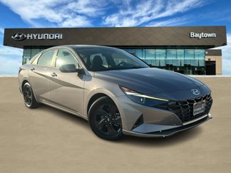 Used 2021 Hyundai Elantra SEL image 1