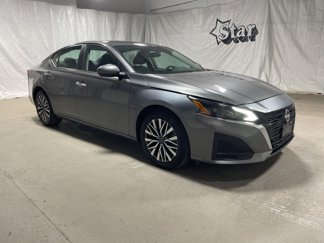 Used 2023 Nissan Altima 2.5 SV image 1