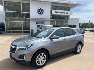 Used 2023 Chevrolet Equinox LT image 1