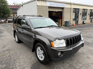 Used 2005 Jeep Grand Cherokee Laredo image 1