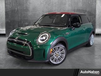Used 2024 MINI Cooper SE image 1