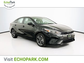 Used 2023 Kia Forte LXS image 1