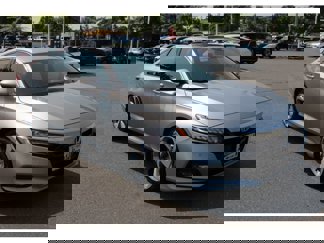 Used 2018 Honda Accord Touring image 1