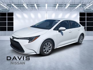 Used 2023 Toyota Corolla LE image 1
