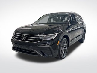 Used 2023 Volkswagen Tiguan SE image 1