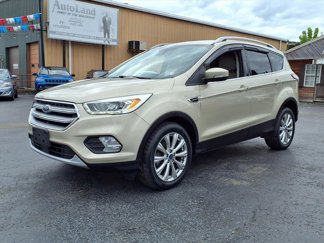 Used 2017 Ford Escape Titanium image 1