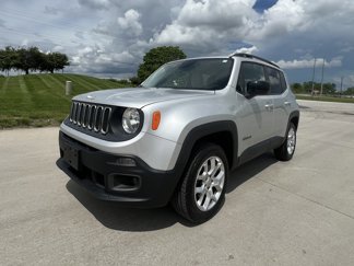 Used 2015 Jeep Renegade Latitude image 1