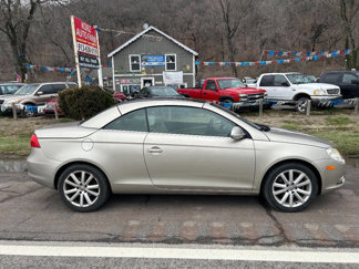 Used 2007 Volkswagen Eos 2.0T image 1