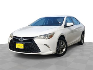 Used 2017 Toyota Camry SE image 1