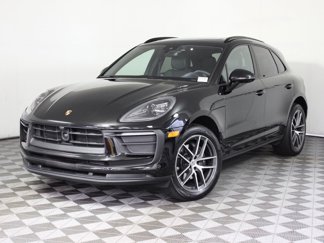 Certified 2025 Porsche Macan image 1