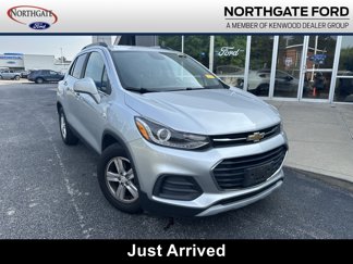 Used 2017 Chevrolet Trax LT w/ LT Convenience Package image 1