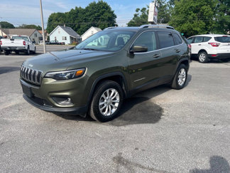 Used 2019 Jeep Cherokee Latitude w/ Popular Appearance Group image 1