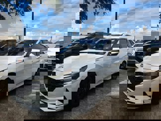 Used 2022 Hyundai Elantra SEL image 1