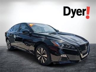Used 2022 Nissan Altima 2.5 SV image 1