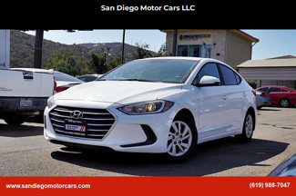 Used 2017 Hyundai Elantra SE image 1