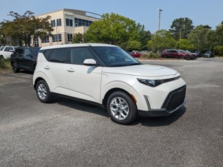 New 2025 Kia Soul S image 1