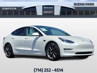 Used 2022 Tesla Model 3 Standard Range image 1