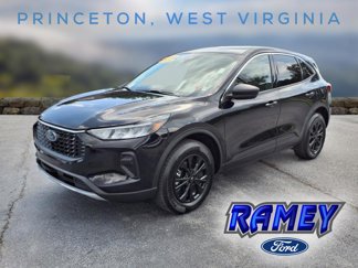 Used 2024 Ford Escape Active image 1