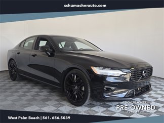 Used 2022 Volvo S60 B5 R-Design w/ Advanced Package image 1