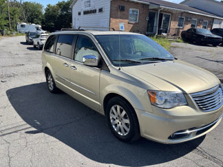 Used 2011 Chrysler Town & Country Touring-L w/ Entertainment Group #2 image 1