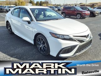 Used 2023 Toyota Camry SE image 1